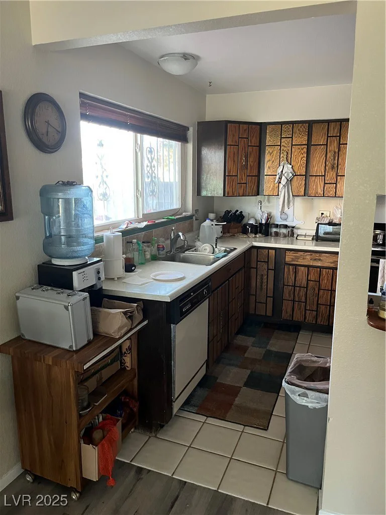 3976 Ventura, Las Vegas, NV 89121