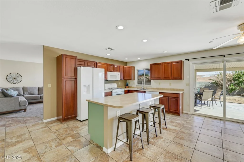 423 Golden Valley, Henderson, NV 89002