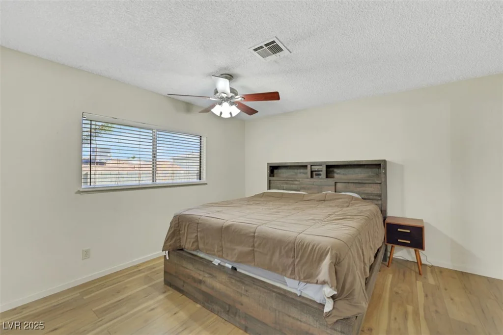 423 Golden Valley, Henderson, NV 89002