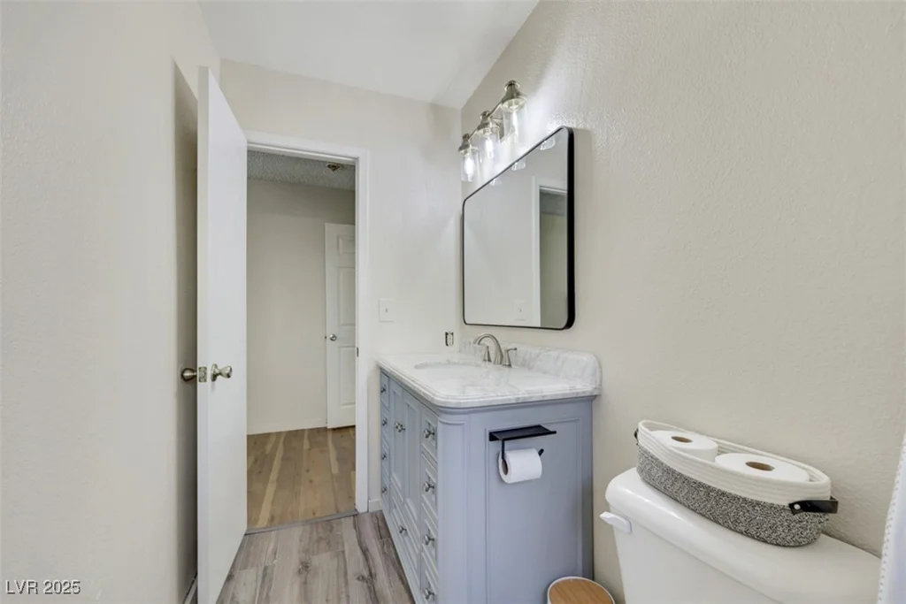 423 Golden Valley, Henderson, NV 89002
