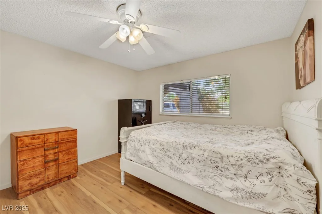423 Golden Valley, Henderson, NV 89002