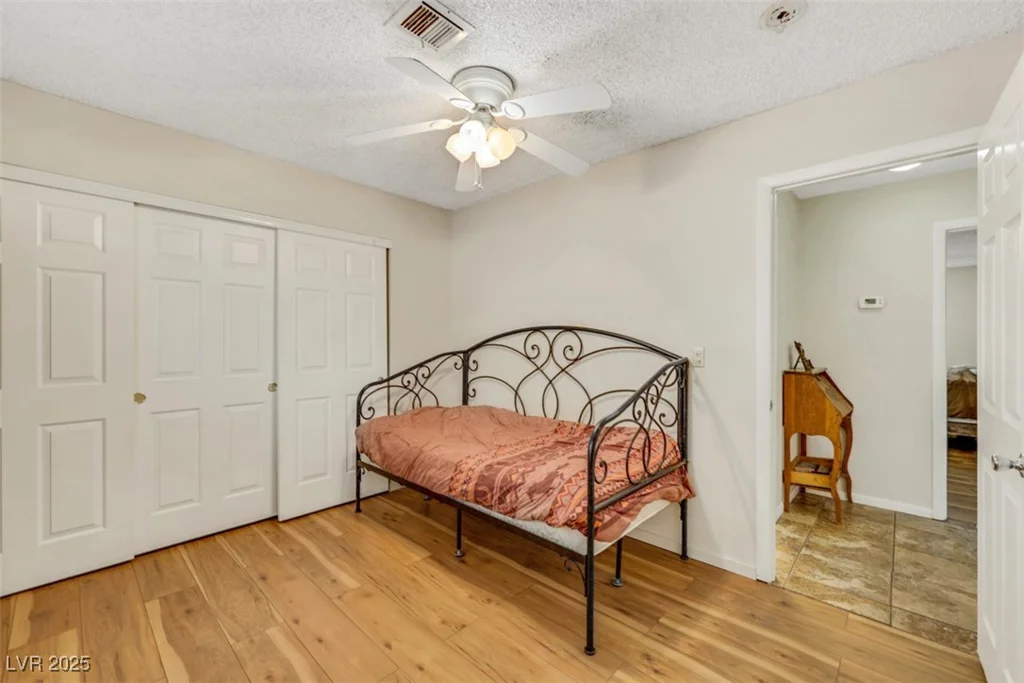 423 Golden Valley, Henderson, NV 89002