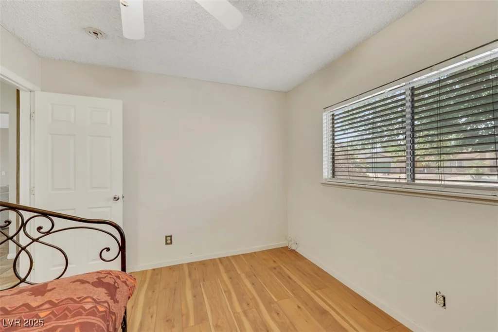 423 Golden Valley, Henderson, NV 89002