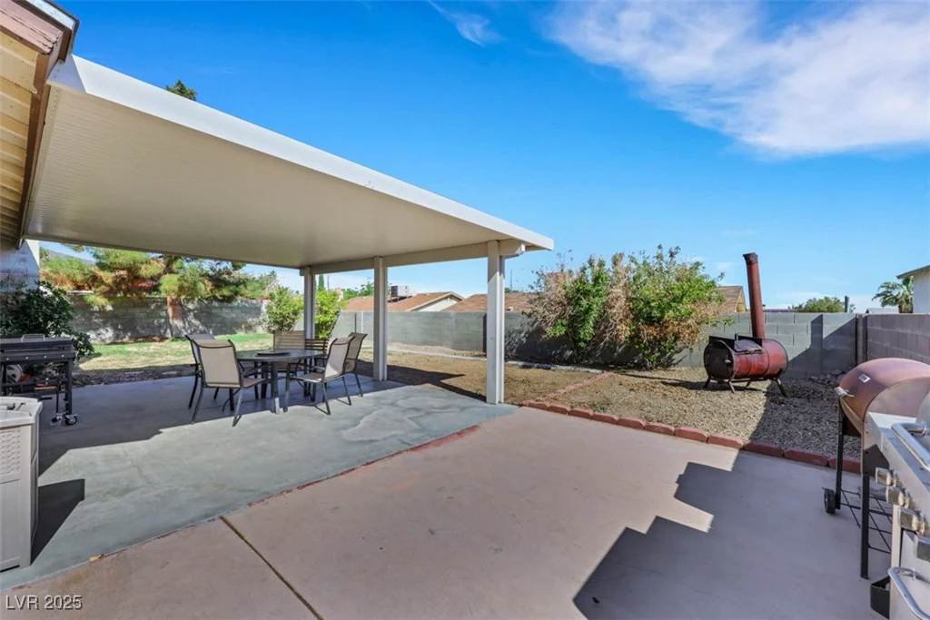 423 Golden Valley, Henderson, NV 89002