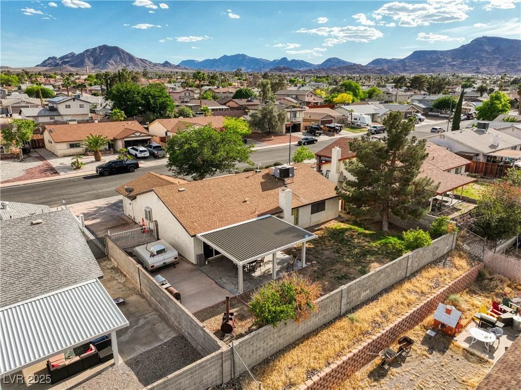 423 Golden Valley, Henderson, NV 89002