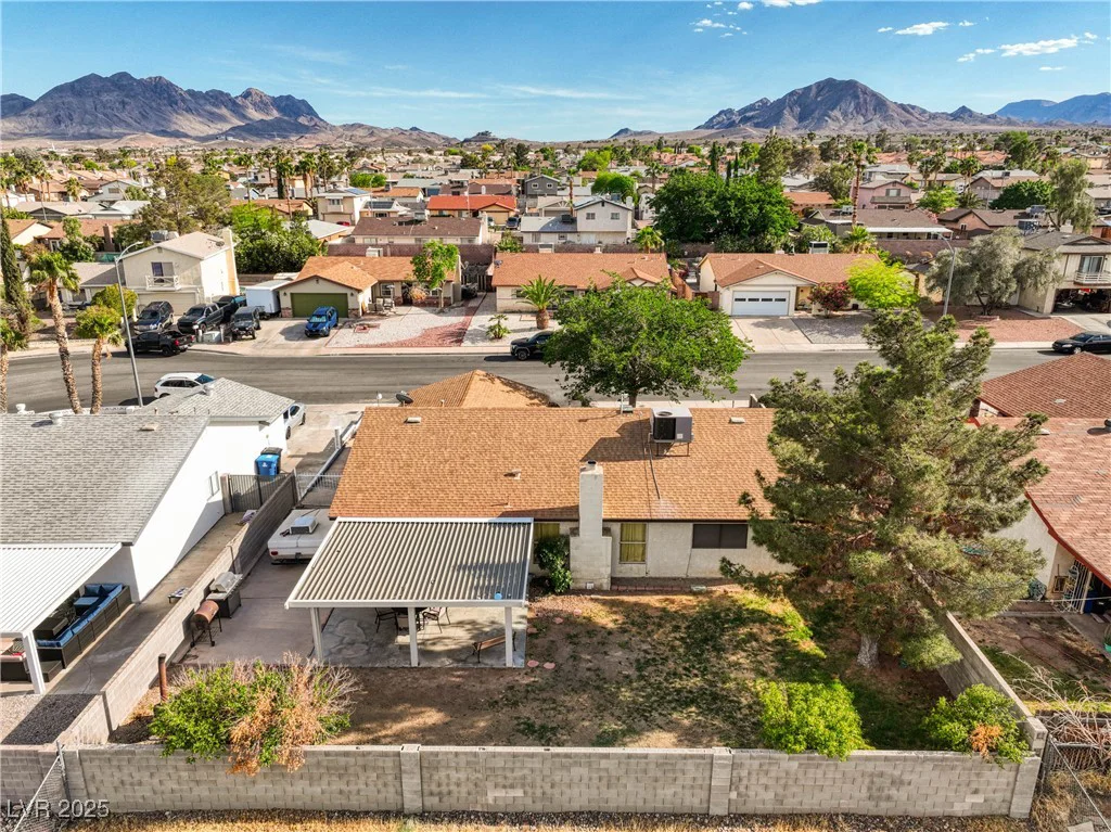 423 Golden Valley, Henderson, NV 89002