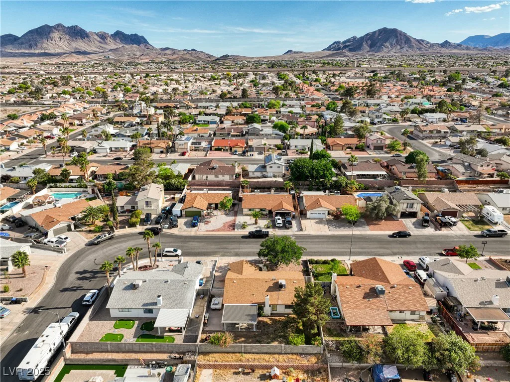 423 Golden Valley, Henderson, NV 89002