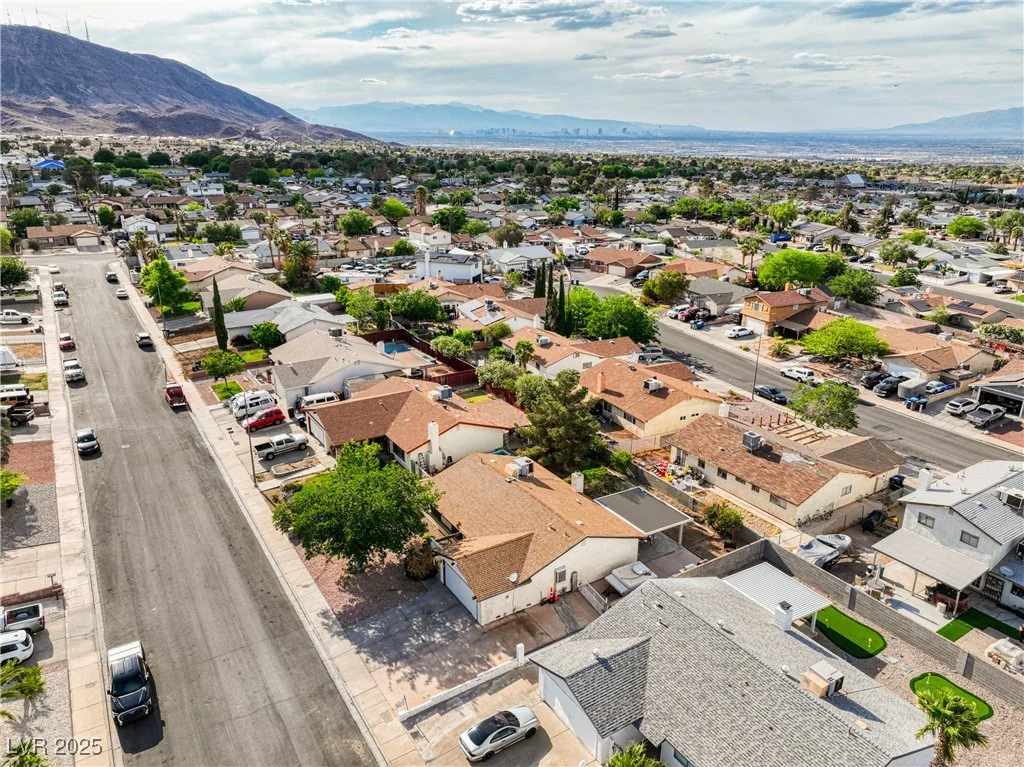 423 Golden Valley, Henderson, NV 89002