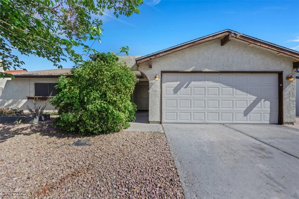 423 Golden Valley, Henderson, NV 89002