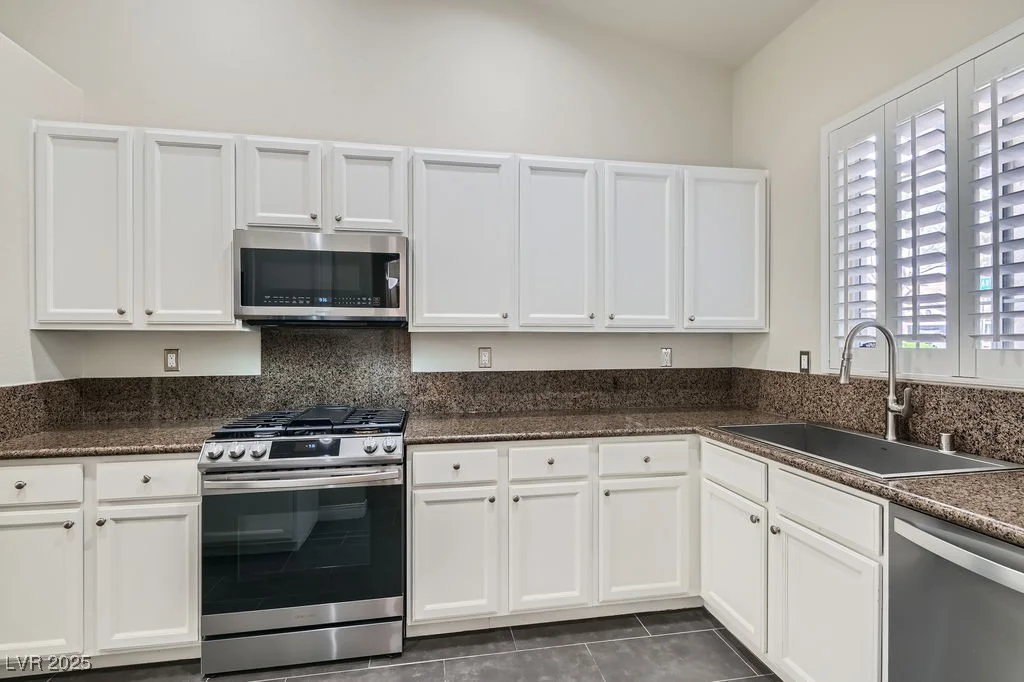 423 Red Canvas, Las Vegas, NV 89144