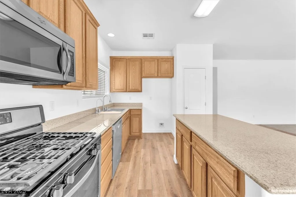 5060 Blue Rose, North Las Vegas, NV 89081