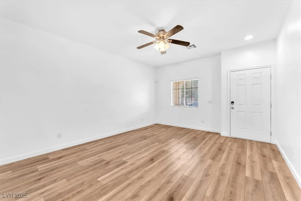 5060 Blue Rose, North Las Vegas, NV 89081