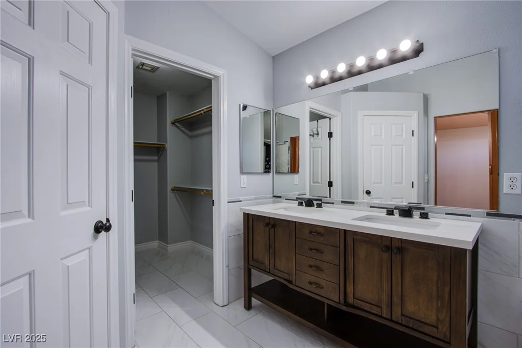 3953 Broad Meadow, Las Vegas, NV 89129