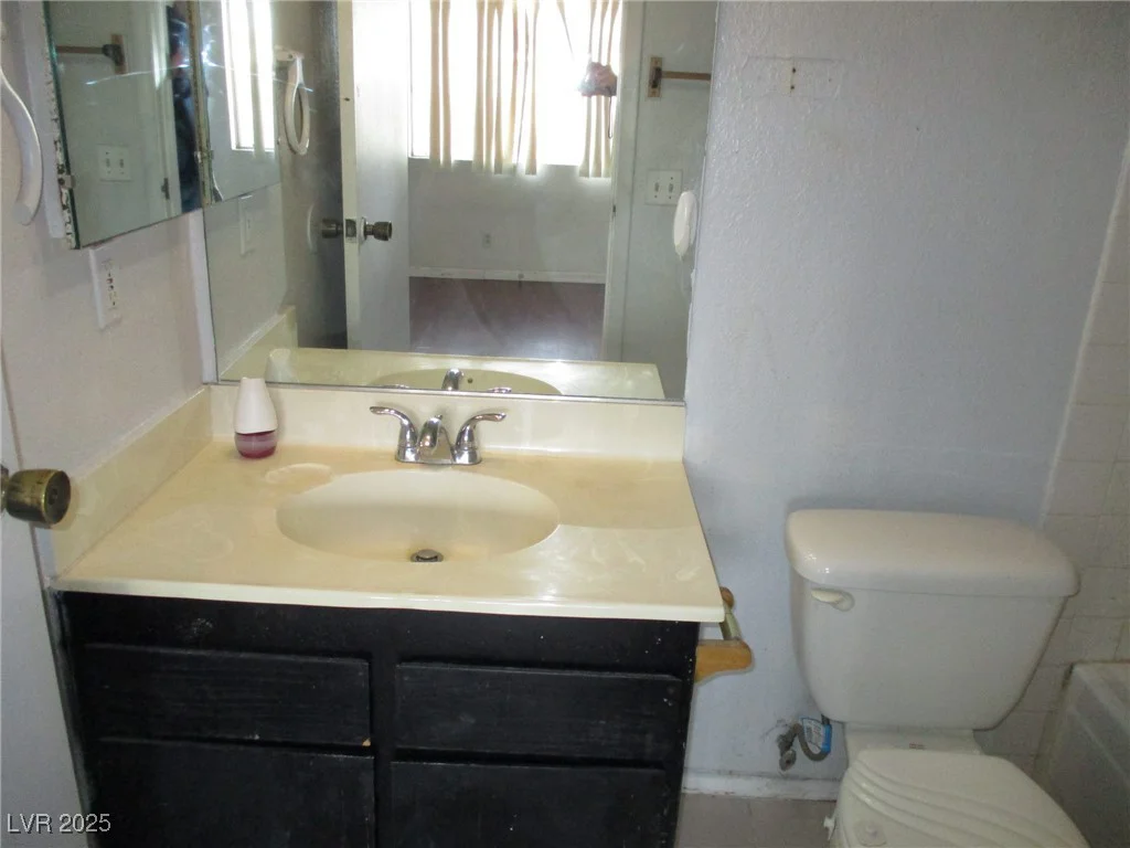 1675 Jupiter, Las Vegas, NV 89119