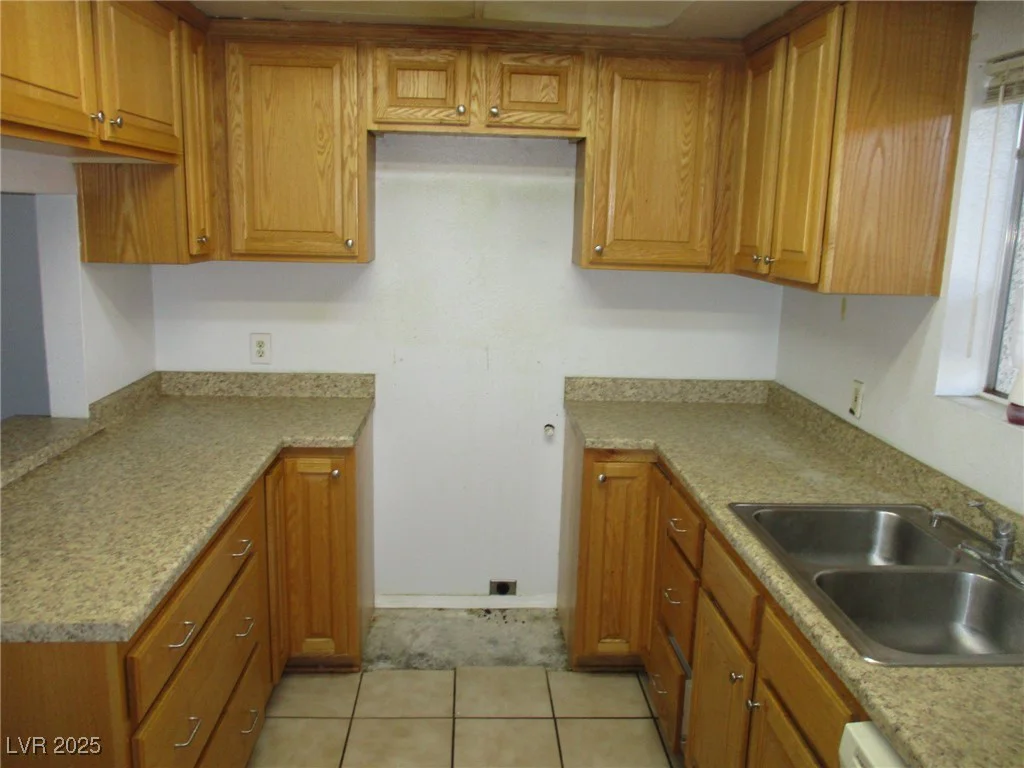 1675 Jupiter, Las Vegas, NV 89119