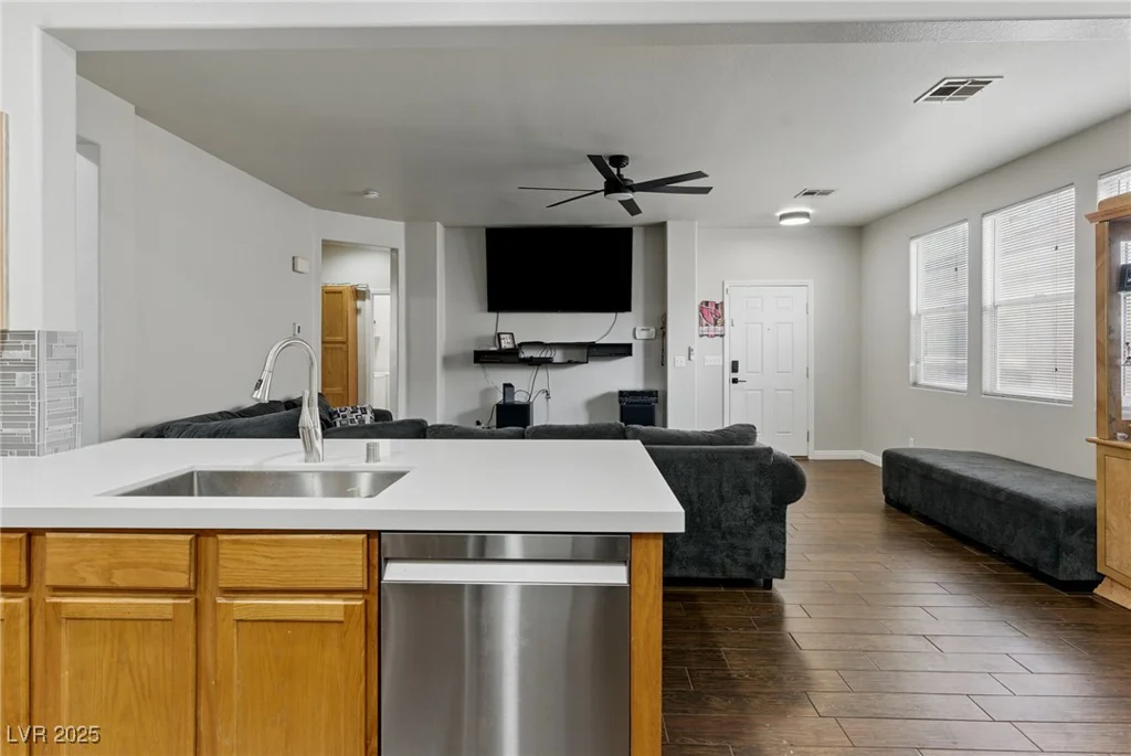 325 Arrowbird, North Las Vegas, NV 89031