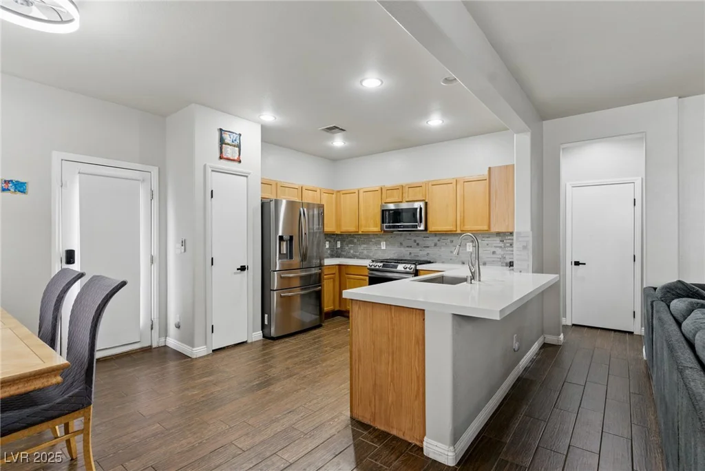 325 Arrowbird, North Las Vegas, NV 89031