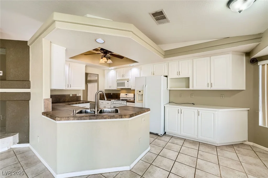 3732 Crescent Canyon, Las Vegas, NV 89129