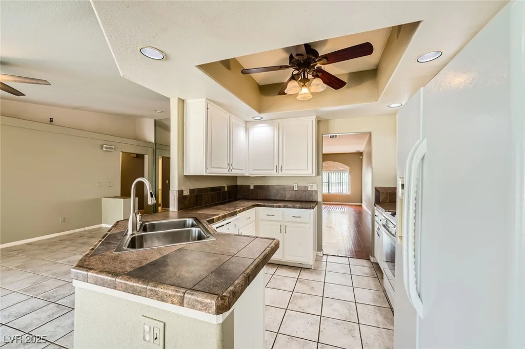 3732 Crescent Canyon, Las Vegas, NV 89129