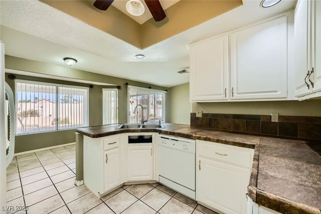 3732 Crescent Canyon, Las Vegas, NV 89129