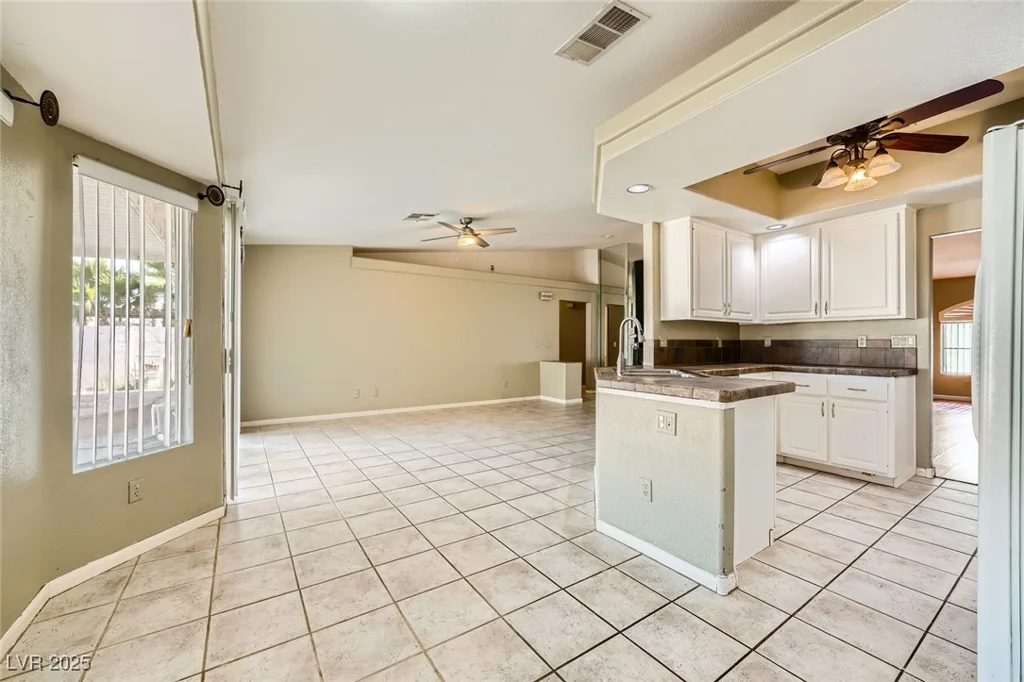 3732 Crescent Canyon, Las Vegas, NV 89129