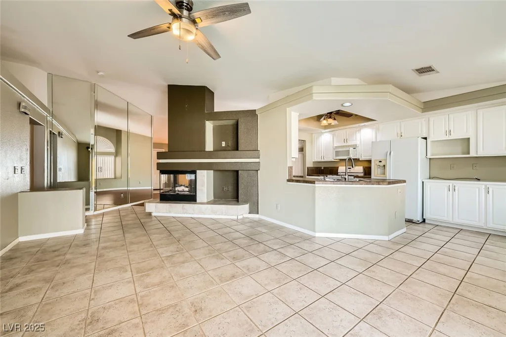 3732 Crescent Canyon, Las Vegas, NV 89129