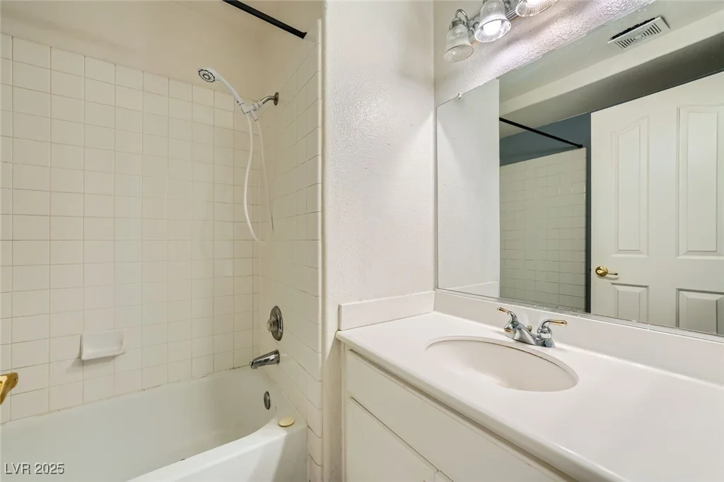 3732 Crescent Canyon, Las Vegas, NV 89129