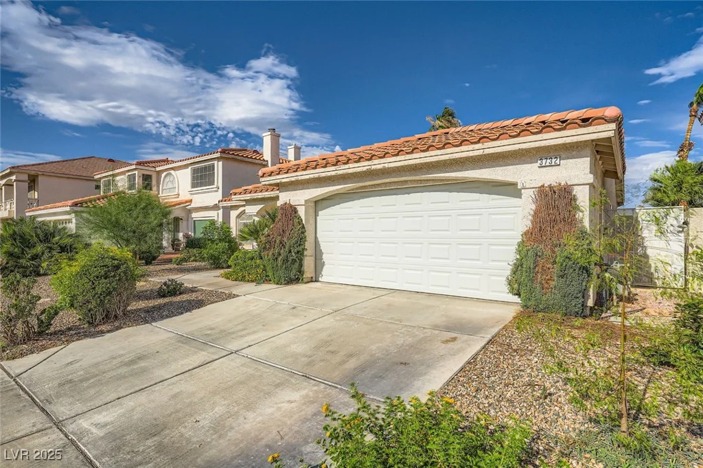 3732 Crescent Canyon, Las Vegas, NV 89129