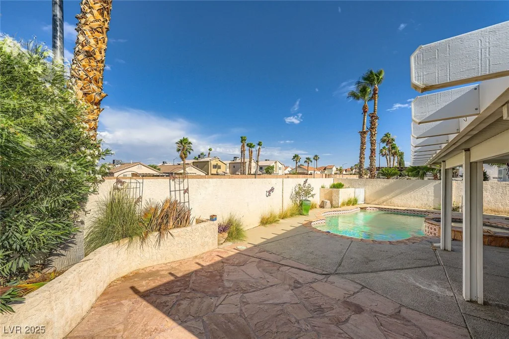 3732 Crescent Canyon, Las Vegas, NV 89129