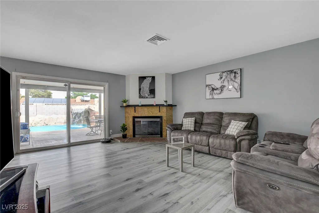 4578 Churchfield, Las Vegas, NV 89103