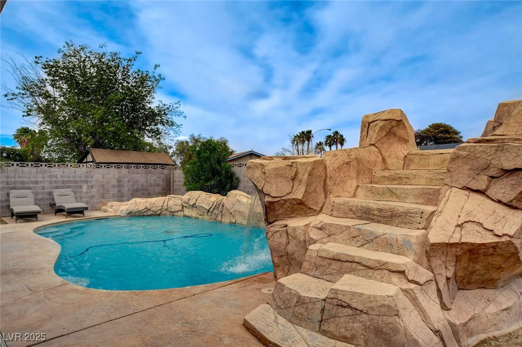 4578 Churchfield, Las Vegas, NV 89103