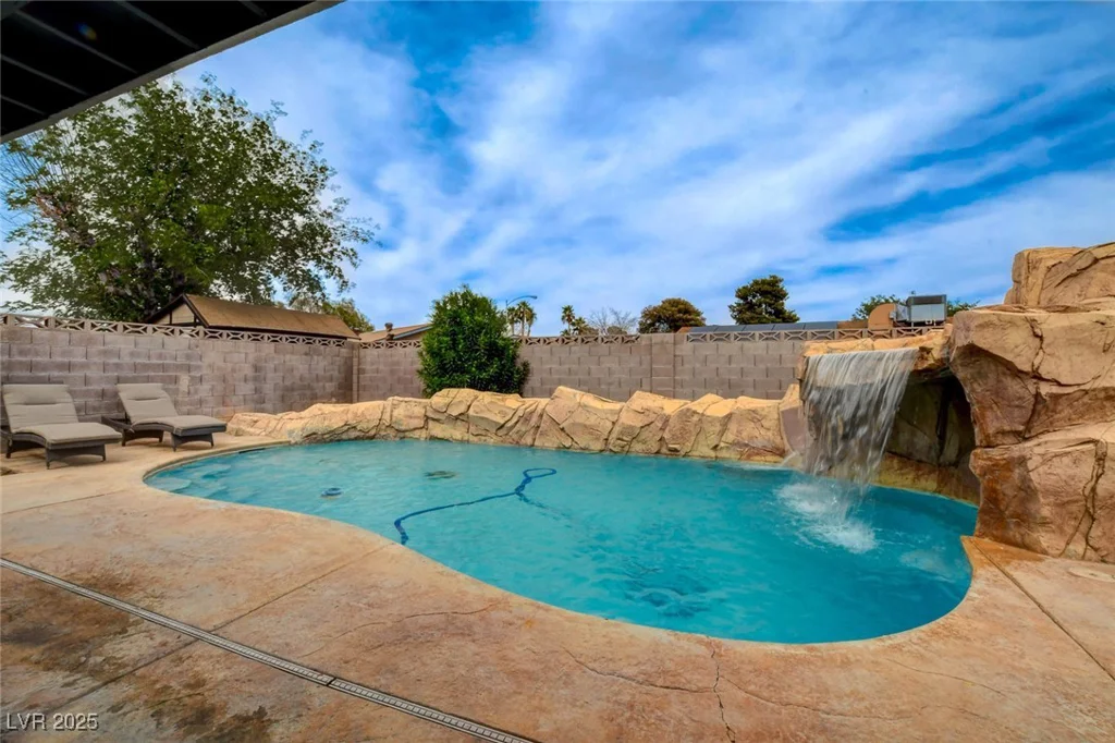 4578 Churchfield, Las Vegas, NV 89103