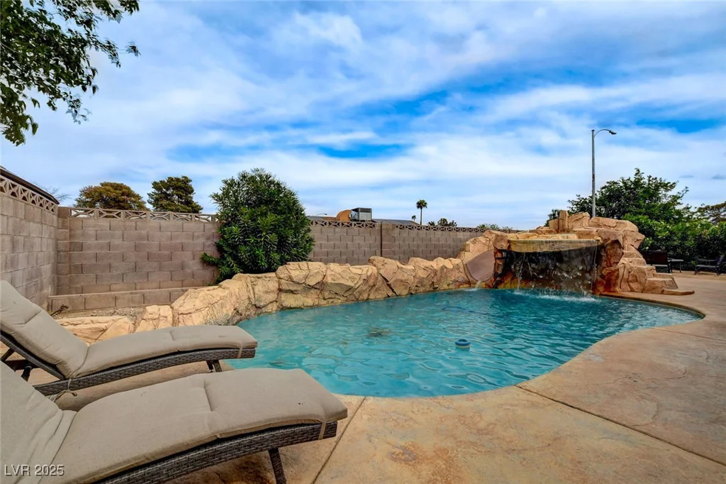 4578 Churchfield, Las Vegas, NV 89103