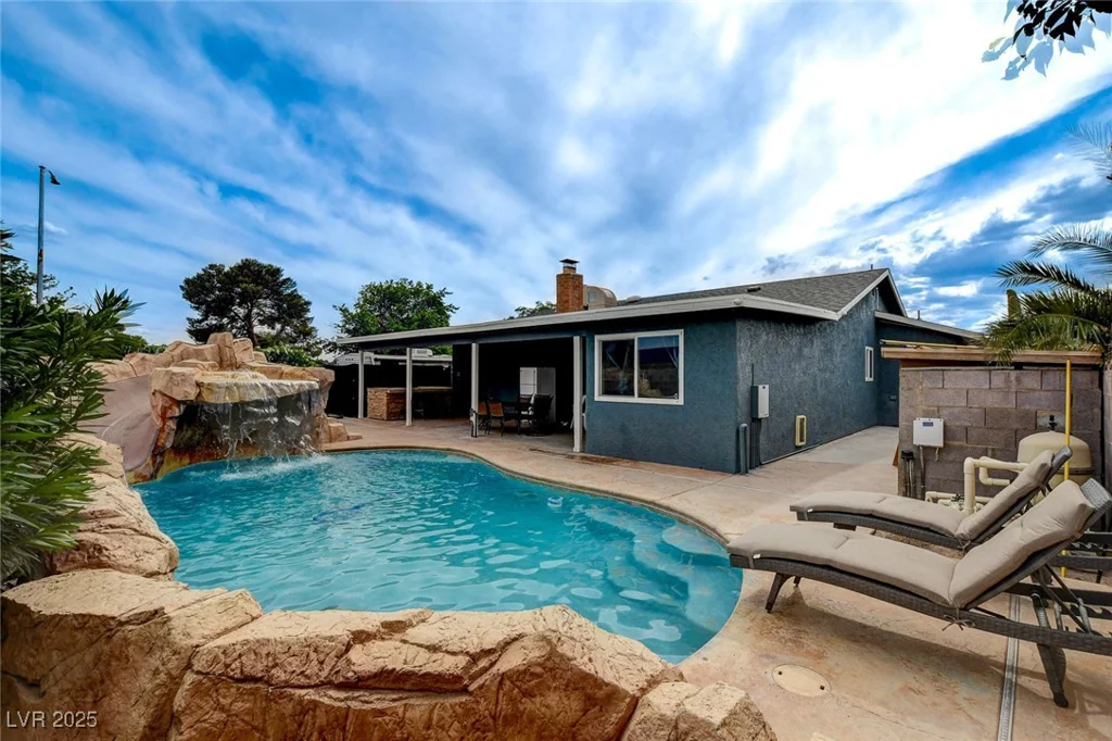 4578 Churchfield, Las Vegas, NV 89103