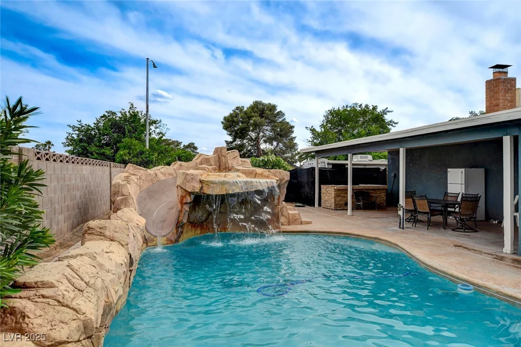 4578 Churchfield, Las Vegas, NV 89103