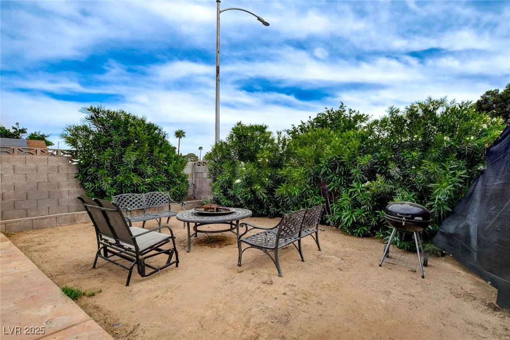 4578 Churchfield, Las Vegas, NV 89103
