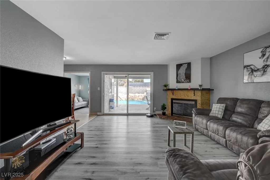 4578 Churchfield, Las Vegas, NV 89103
