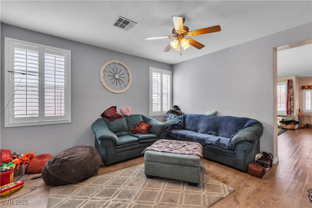 1164 Warm Sun, Las Vegas, NV 89110