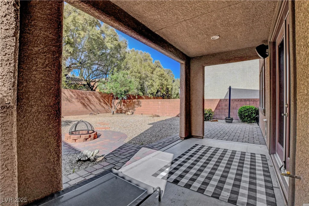 11212 Hedgemont, Las Vegas, NV 89138