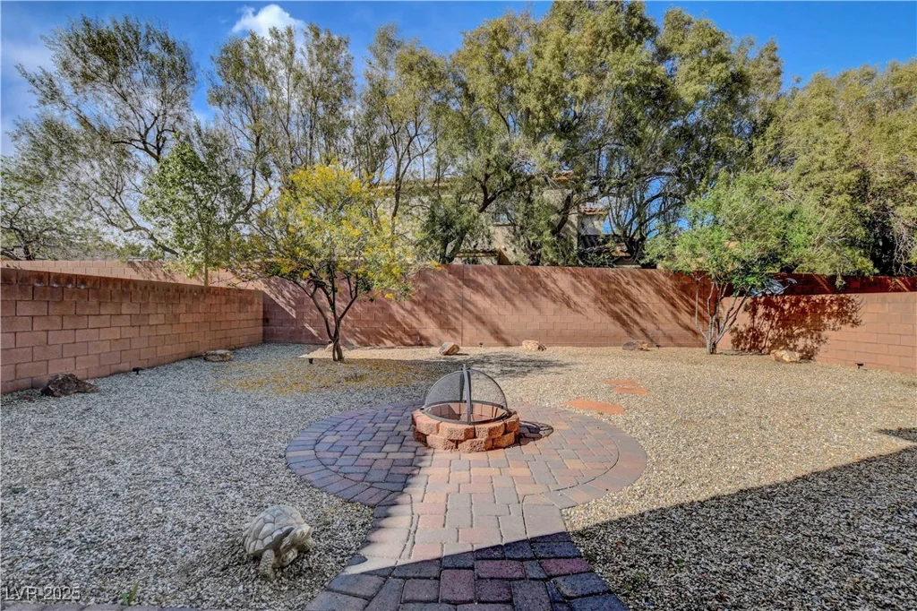 11212 Hedgemont, Las Vegas, NV 89138
