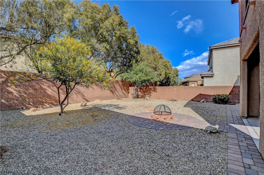 11212 Hedgemont, Las Vegas, NV 89138