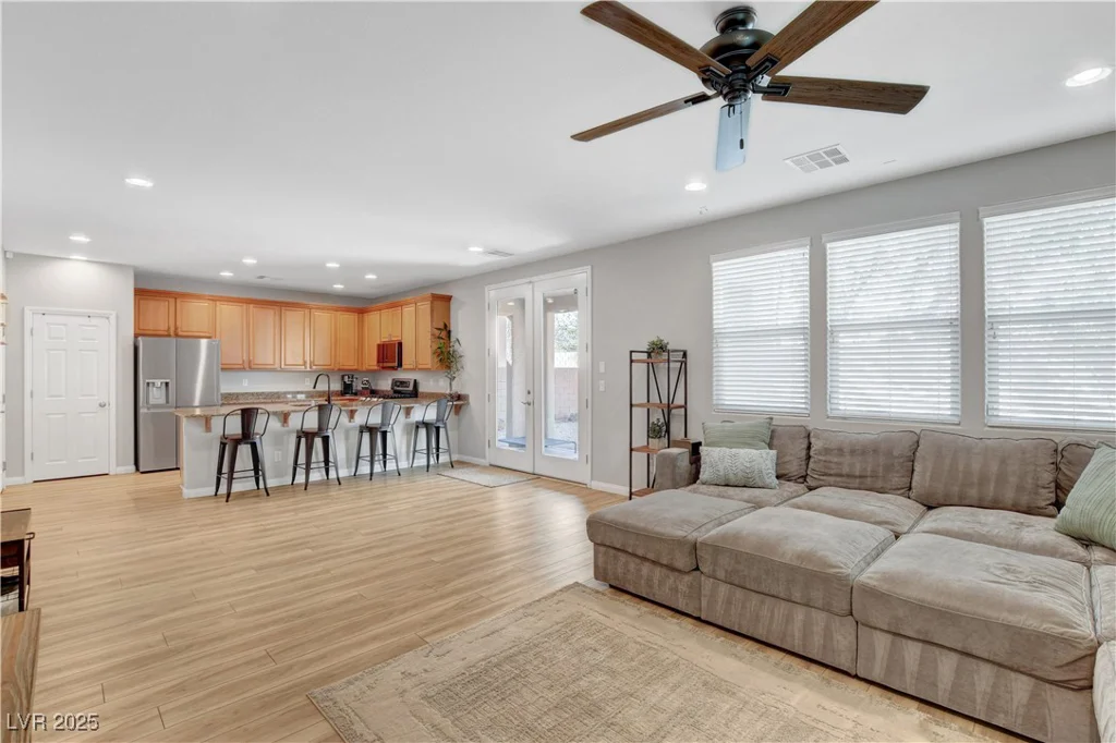 11212 Hedgemont, Las Vegas, NV 89138