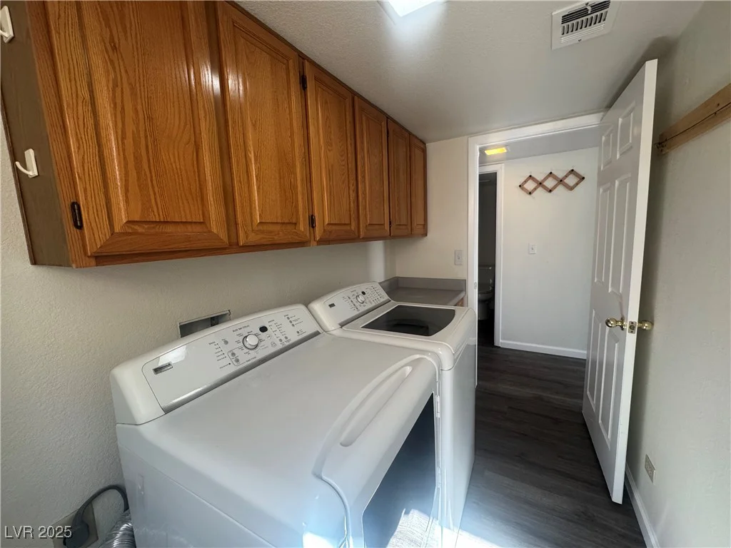 2807 Camelback, Henderson, NV 89074