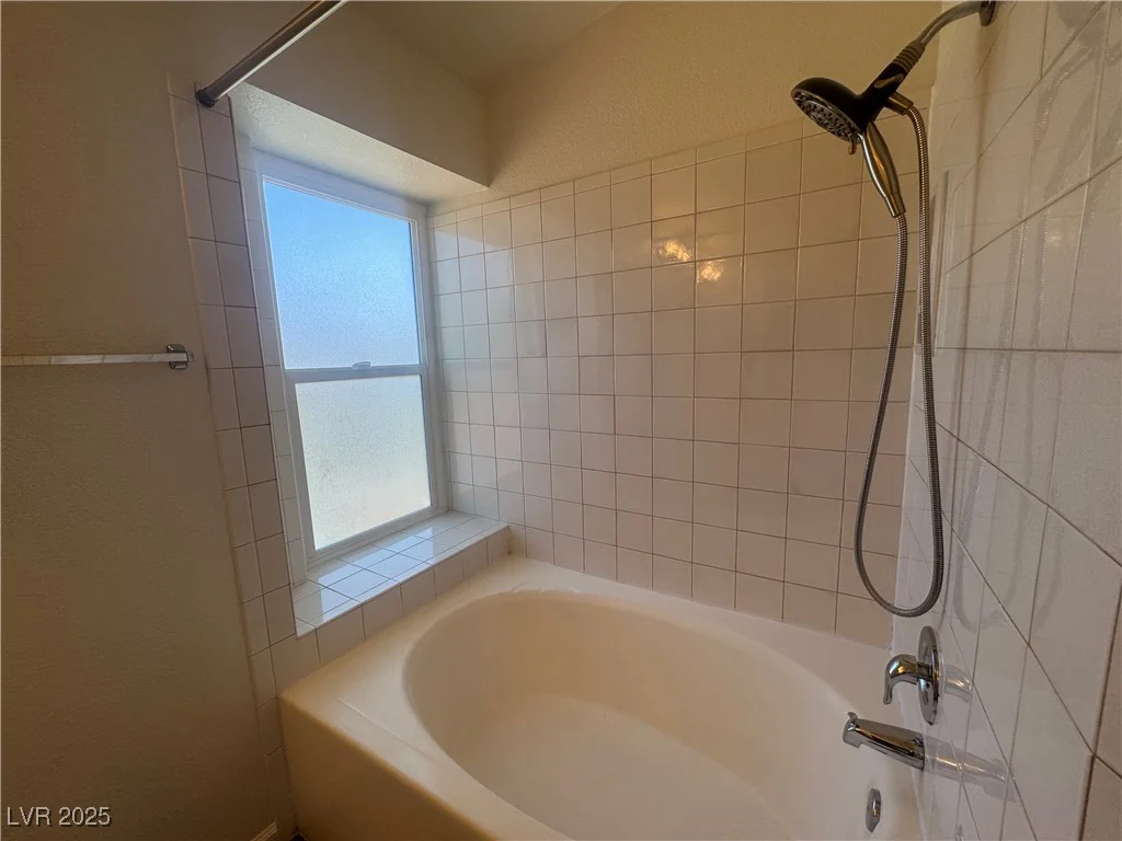 2807 Camelback, Henderson, NV 89074