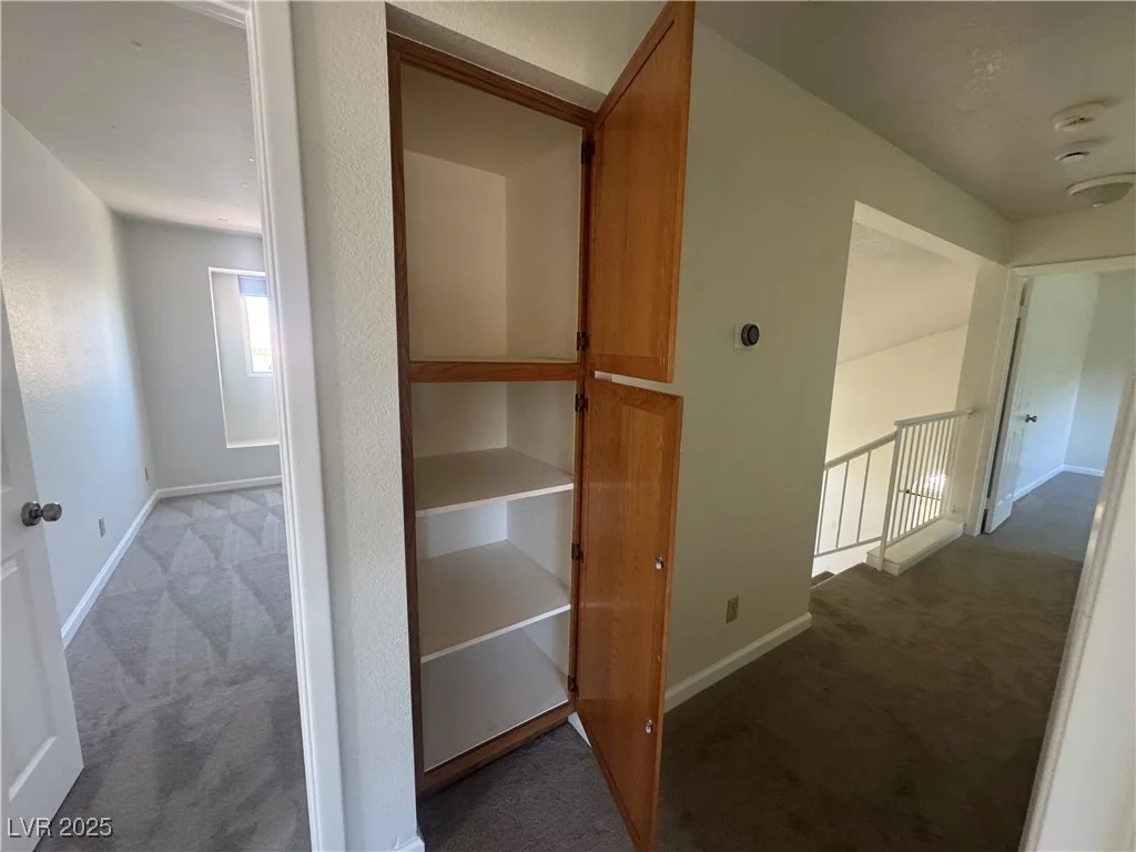 2807 Camelback, Henderson, NV 89074