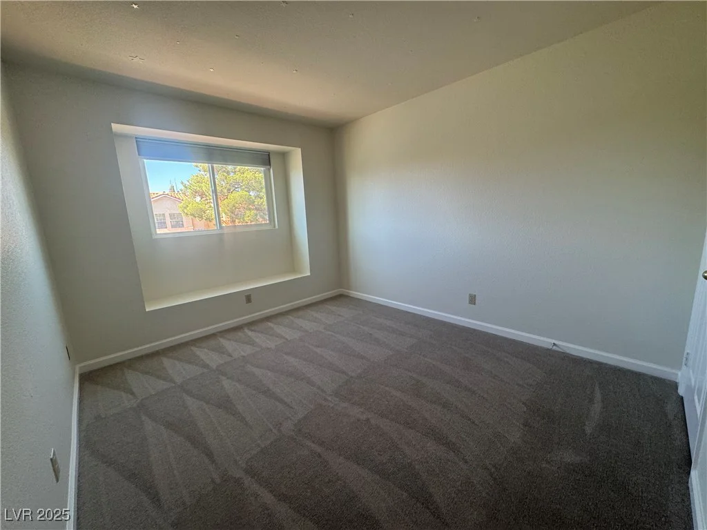 2807 Camelback, Henderson, NV 89074