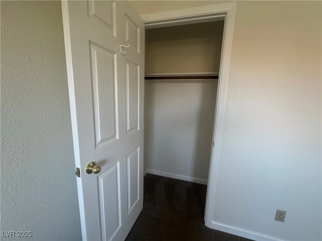 2807 Camelback, Henderson, NV 89074