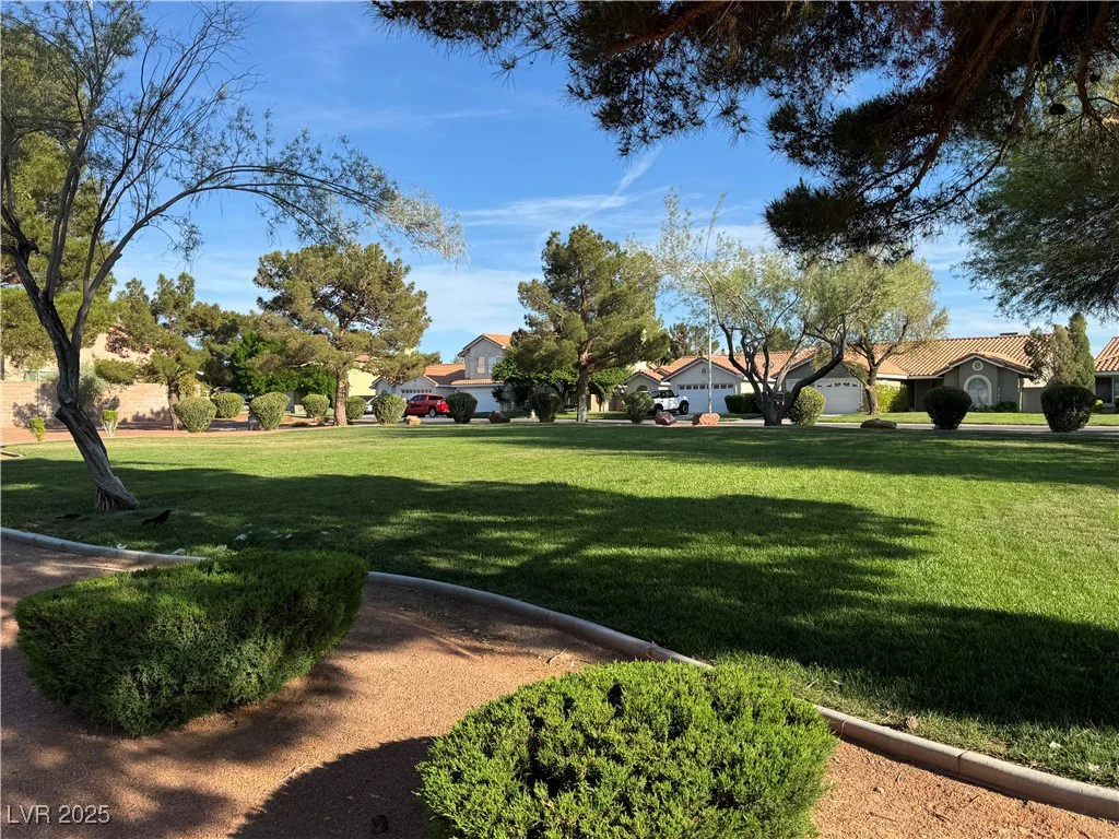 2807 Camelback, Henderson, NV 89074