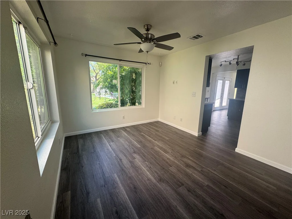 2807 Camelback, Henderson, NV 89074