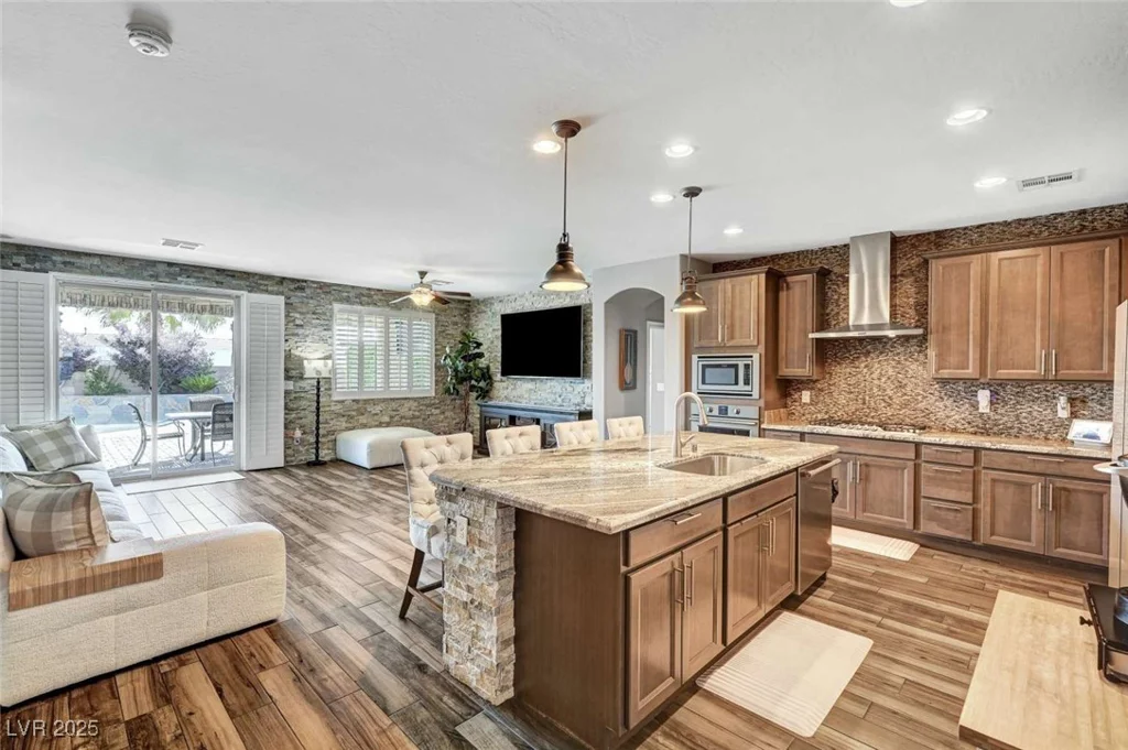7360 Southern Magnolia, Las Vegas, NV 89149